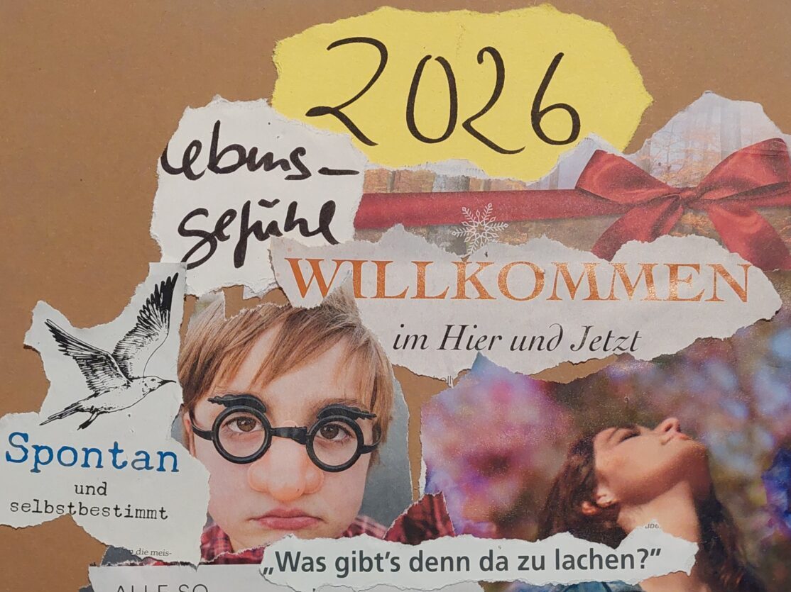 Ausschnitt eines Visionboards 2026 mit farbigen Collage-Elementen zu Lebensgefühl, Humor und persönlicher Ausrichtung